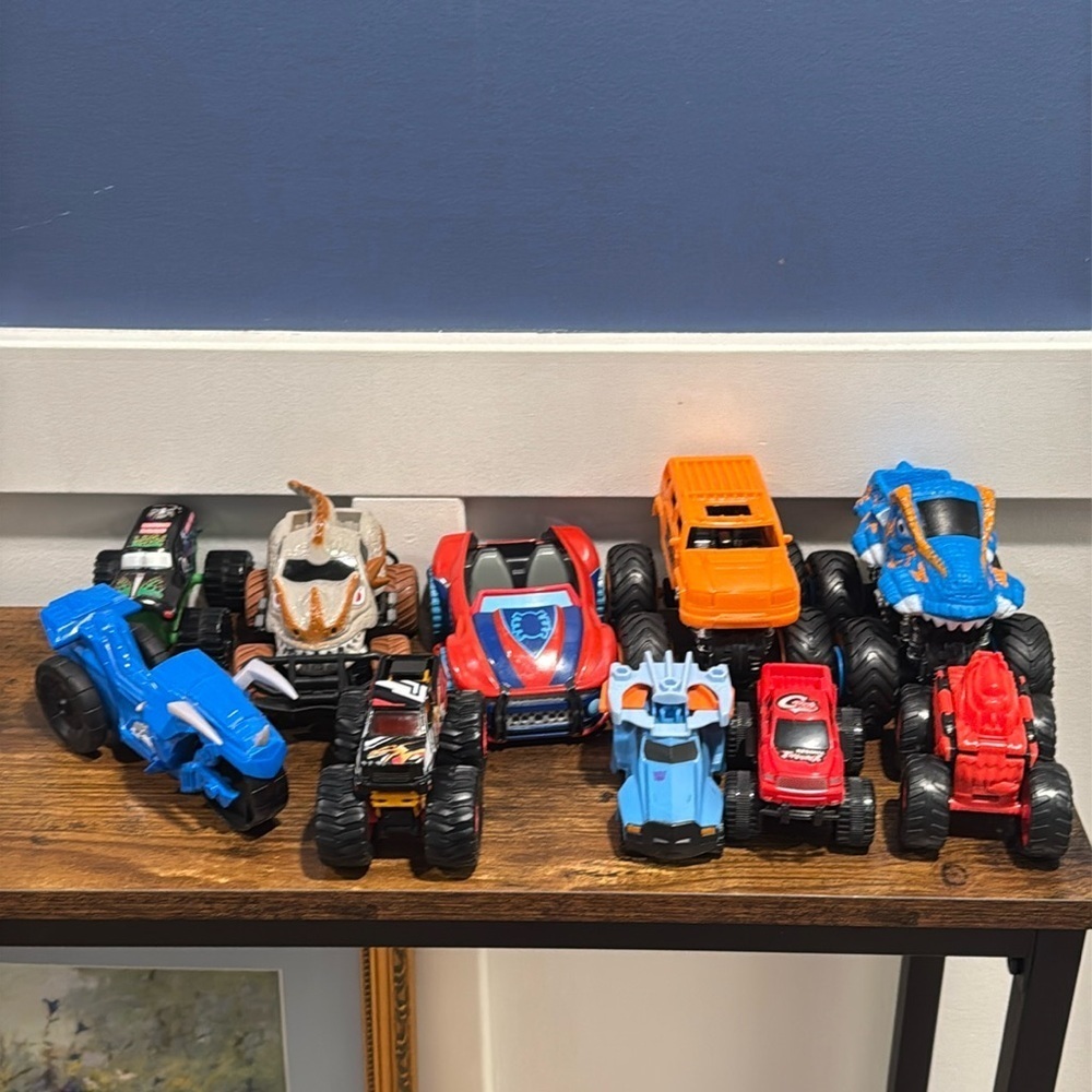Random trucks- set of 10 -